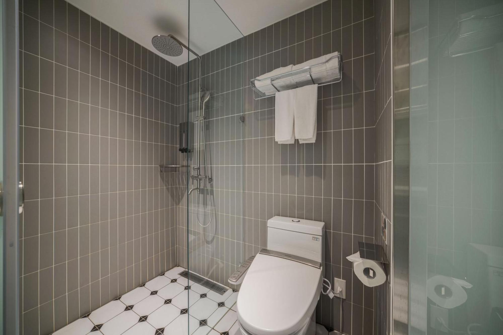 Fun Stay Inn Ximen Taipei Exterior foto