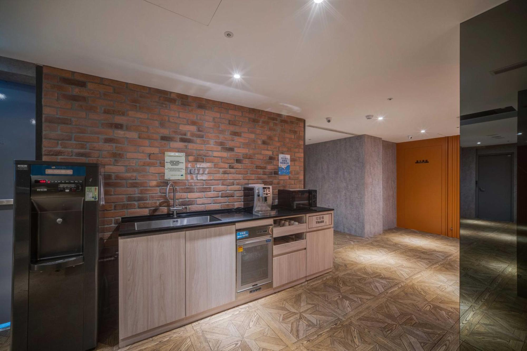 Fun Stay Inn Ximen Taipei Exterior foto